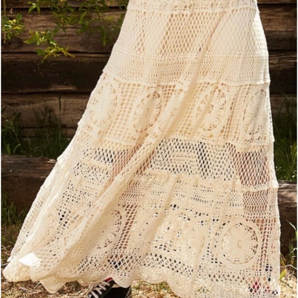 POL Valley Escape Crochet Skirt OS - Picture 4 of 16